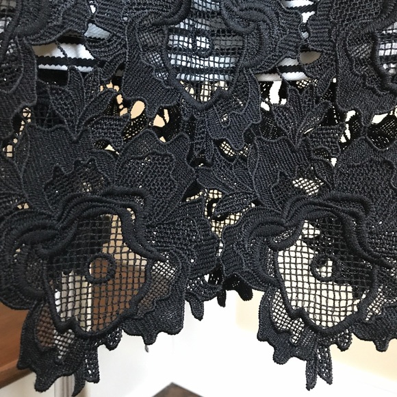 ✨NEW✨ Beautiful Cremieux Dress - Picture 5 of 6